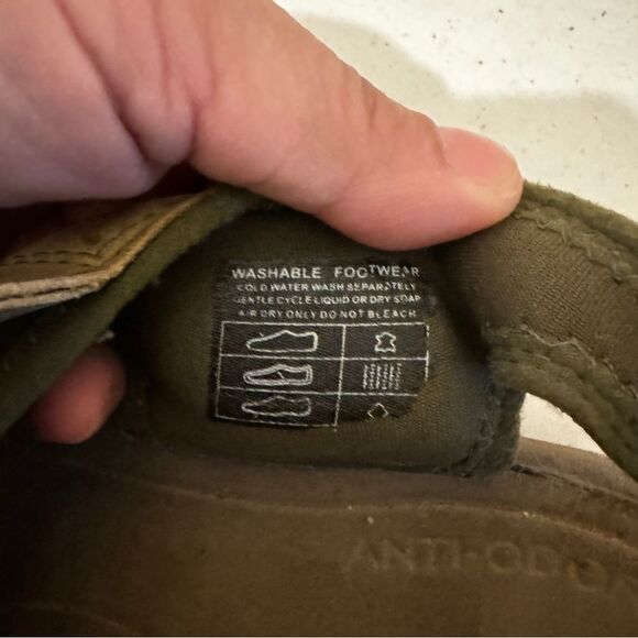 Tan/Beige Keen Quality Sandal Type Shoe, Size 10.5 [Shoe 230]